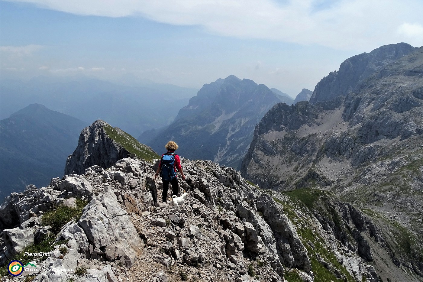 42 Scendiamo dalla vetta di Corna Piana.JPG -                                